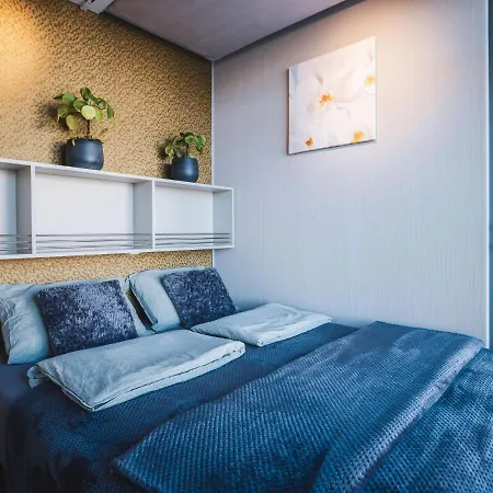 Aquahome - Np De Biesbosch - Bijzonder Overnachten Op Houseboat! Chalet