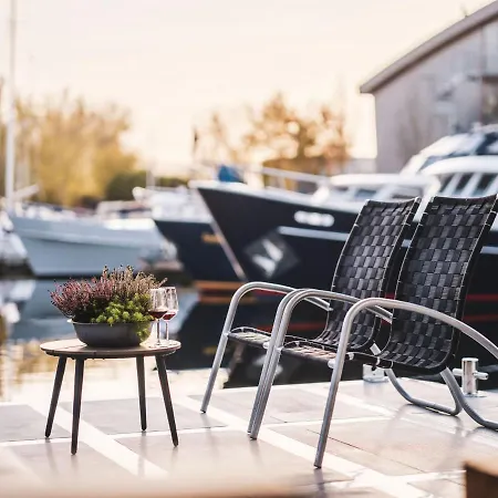 Aquahome - Np De Biesbosch - Bijzonder Overnachten Op Houseboat! Chalet *