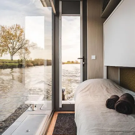 Alpehytte Aquahome - Np De Biesbosch - Bijzonder Overnachten Op Houseboat! *