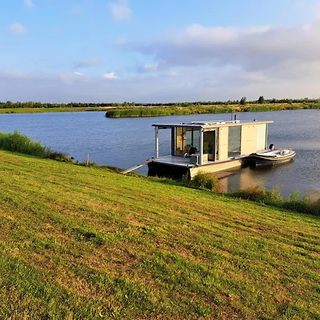 Aquahome - Np De Biesbosch - Bijzonder Overnachten Op Houseboat!