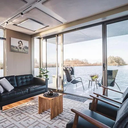 Aquahome - Np De Biesbosch - Bijzonder Overnachten Op Houseboat! * Werkendam