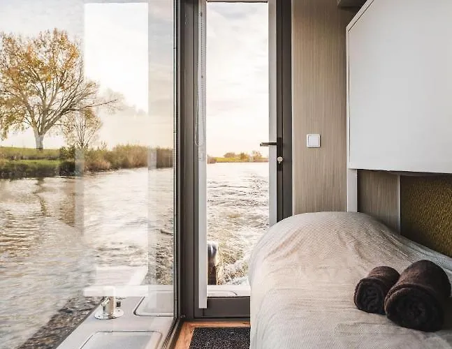 Chalet Aquahome - Np De Biesbosch - Bijzonder Overnachten Op Houseboat! *