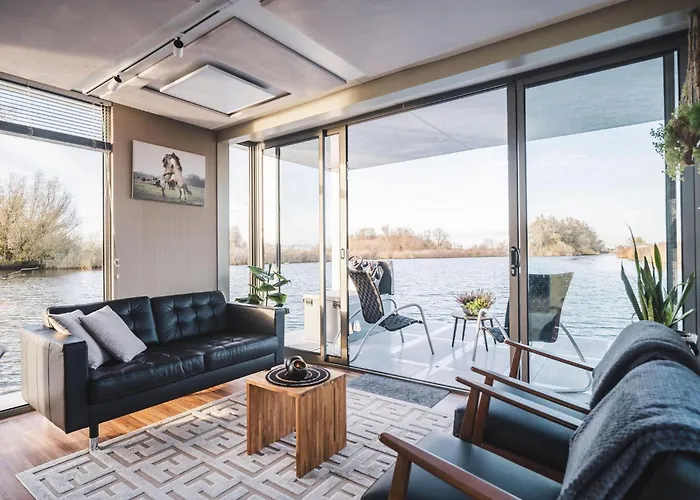 Aquahome - Np De Biesbosch - Bijzonder Overnachten Op Houseboat! * Werkendam