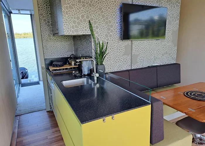 Aquahome - Np De Biesbosch - Bijzonder Overnachten Op Houseboat! Werkendam