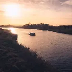 Chalet Aquahome - Np De Biesbosch - Bijzonder Overnachten Op Houseboat! *