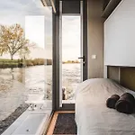 Chalet Aquahome - Np De Biesbosch - Bijzonder Overnachten Op Houseboat! *